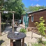 مكان تخييم Syl-vallee Western Village Bouglon