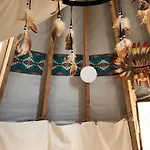 مكان تخييم Syl-vallee Western Village *